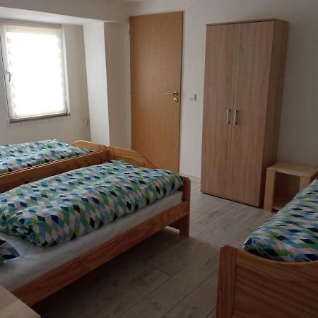 Apartman Hulin, Chrastany Luaran gambar